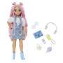 Mattel Barbie Dream Besties Daisy Jean-Modepuppe mit 9 Zubehörteilen zum Thema DJ und Musik