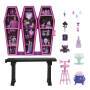 Mattel Monster High Draculaura Secret Potion Room Puppen-Spielset mit mehr als 12 Accessoires und üb